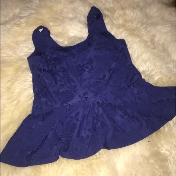 Le Chateau tank top - Picture 2 of 3